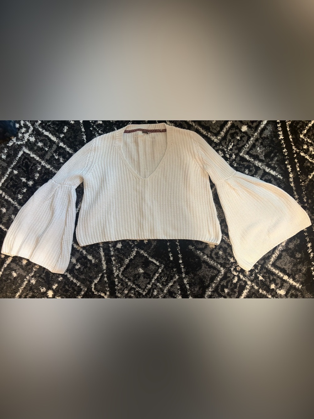 Free people, oversized white cropped sweater, summer, flowy sleeves, size small